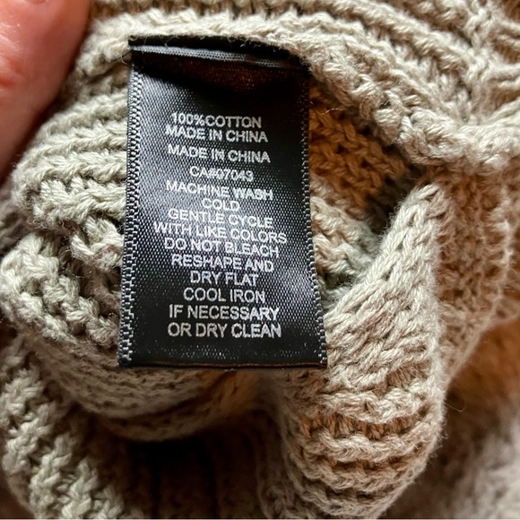 Moon & Maddison reversible 100% cotton knit wrap front tank - Picture 4 of 4